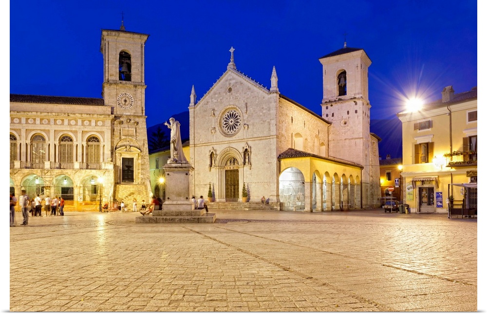 Italy, Umbria, Perugia district, Monti Sibillini National Park, Norcia, Piazza San Benedetto