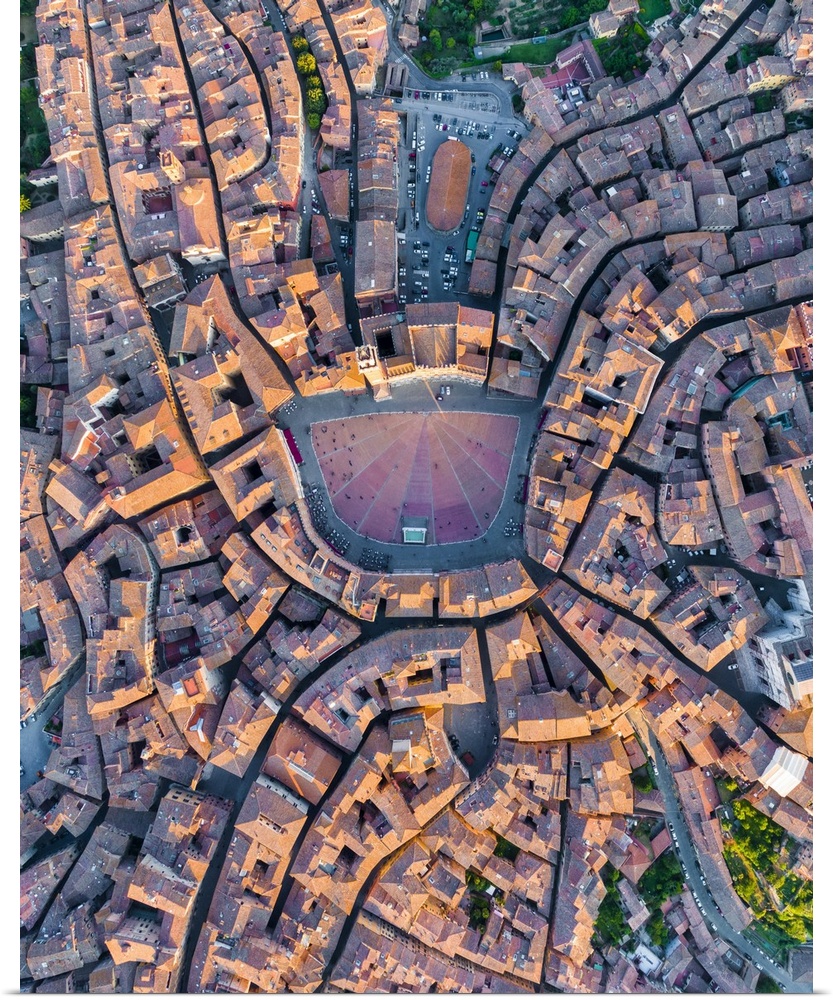 Italy, Tuscany, Siena, Piazza del Campo and City Centre. Tuscany, Western Europe, Italy.