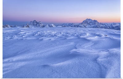 Italy, Veneto, Winter view to mount Pelmo and Civetta