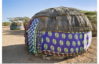 Kenya, Semi-permanent dome-shaped homes of the Gabbra at Kalacha