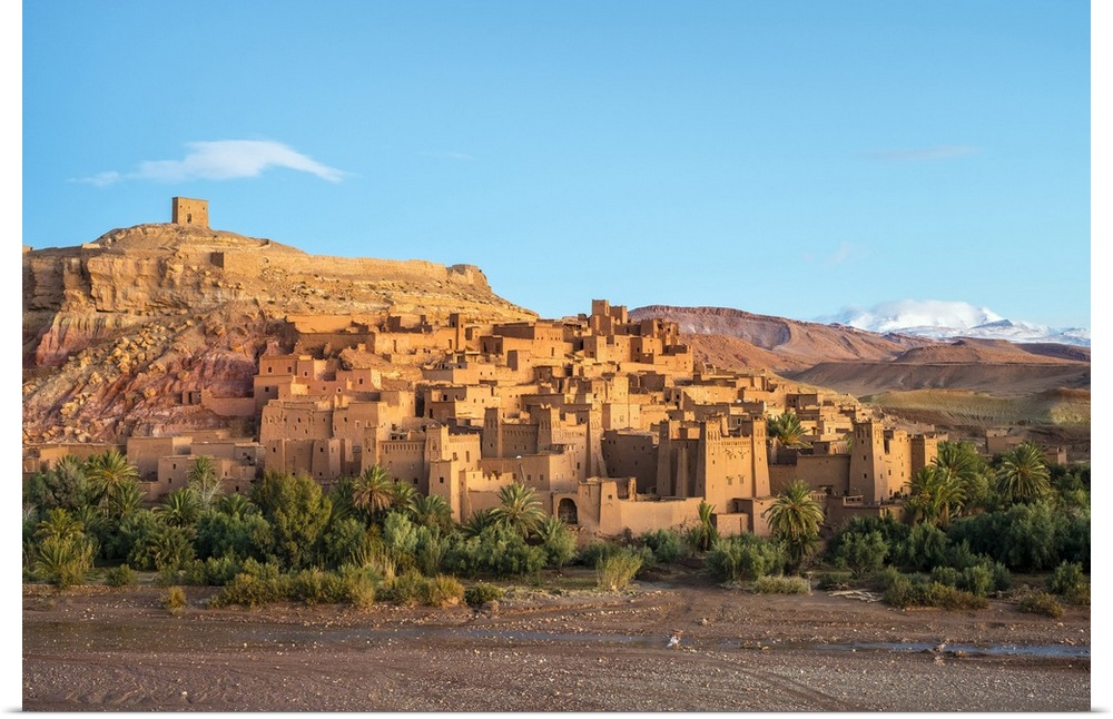 Morocco, Sous-Massa (Sous-Massa-Draa), Ouarzazate Province. Ksar of Ait Ben Haddou (Ait Benhaddou) at sunrise.