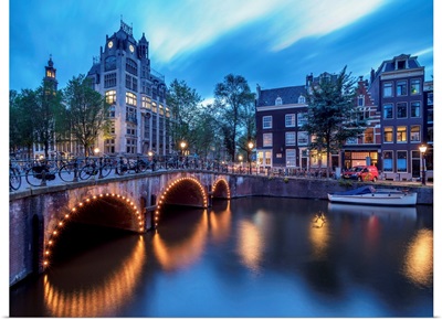 Leliegracht Bridge Over Keizersgracht Canal At Dusk, Amsterdam, The Netherlands