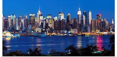 Manhattan, view of Midtown Manhattan across the Hudson River, New York