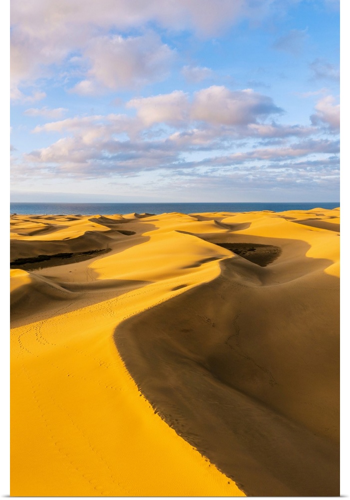Maspalomas sand dunes, Gran Canaria,, Canary Islands, Spain.