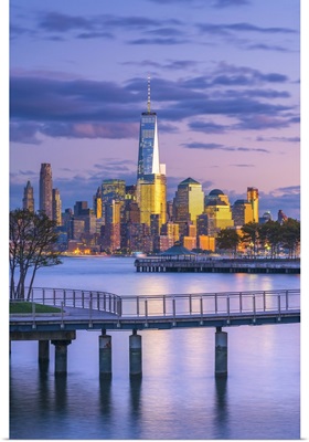 New York, Manhattan, Freedom Tower across Hudson River