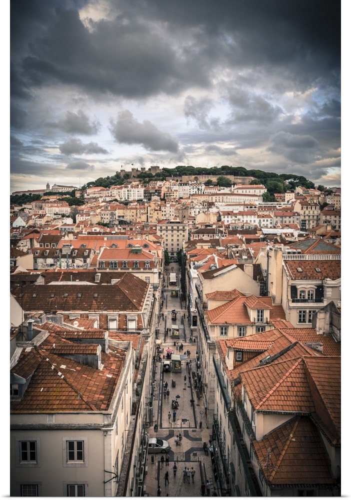 Portugal, Lisbon, rooftop view of Baixa District with Sao Jorge Castle and Alfama District beyond
