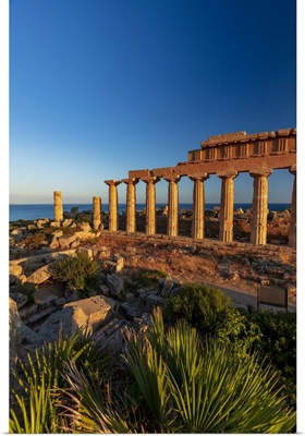 Selinunte, Sicily. Greek Temple At Sunset With The Sea In The Background