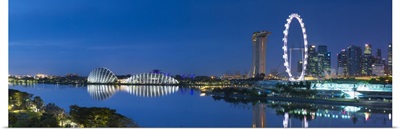 Singapore Flyer, Gardens by the Bay and Marina Bay Sands Hotel at dawn, Singapore