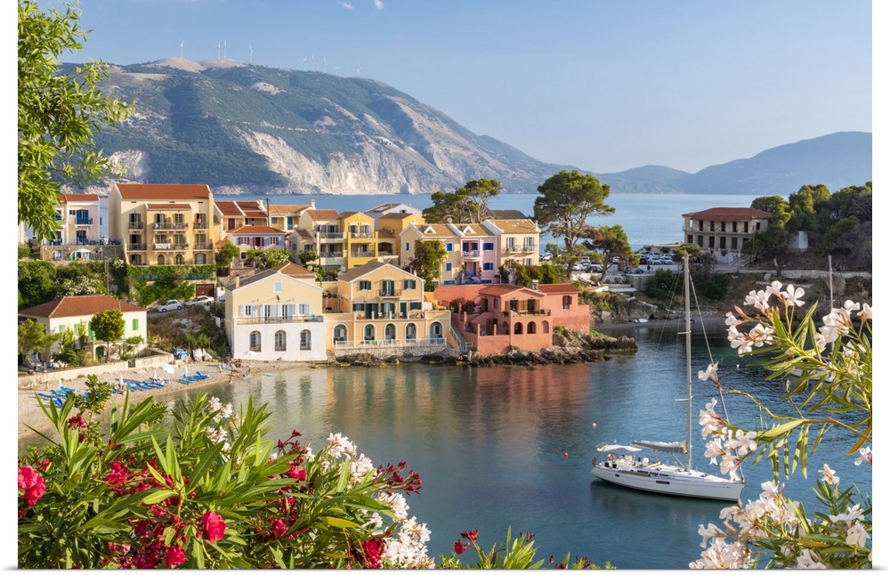The harbour and Venetian architecture of Assos, Kefalonia, Ionian Islands, Greece.