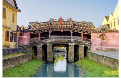 The Japanese Covered Bridge in Hoi An ancient town, Hoi An, Quang Nam Province, Vietnam