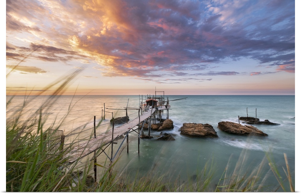Trabocco Punta Torre at sunset, Fossocesia, province of Chieti, Abruzzo, Italy