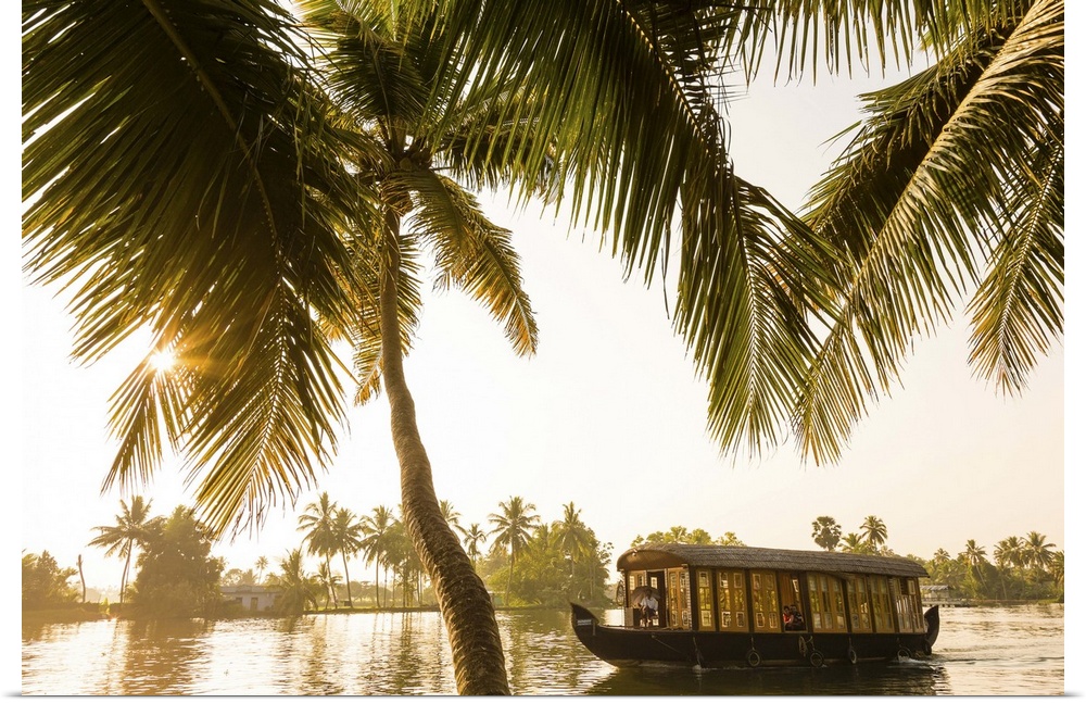 Traditional house boat, Kerala backwaters, nr Alleppey, (or Alappuzha), Kerala, India