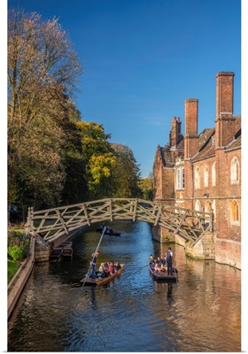 Uk, England, Cambridgeshire, Cambridge, River Cam, Queens' College, Mathematical Bridge