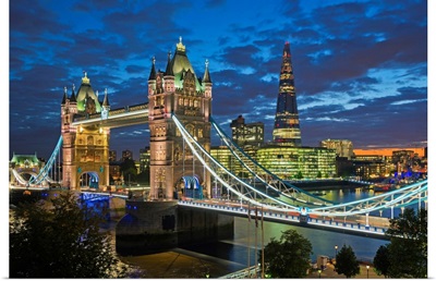 UK, England, London, River Thames, Tower Bridge and The Shard