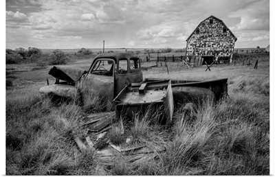 USA, Great Plains, Montana, Big Sandy, Abandoned Farm