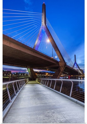 USA, New England, Massachusetts, Boston, Leonard P. Zakim Bridge, Dawn