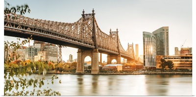 USA, New York City, View Of The Queensboro Bridge And The Roosevelt Island