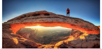 Utah, Canyonlands National Park, Island in the Sky district, Mesa Arch