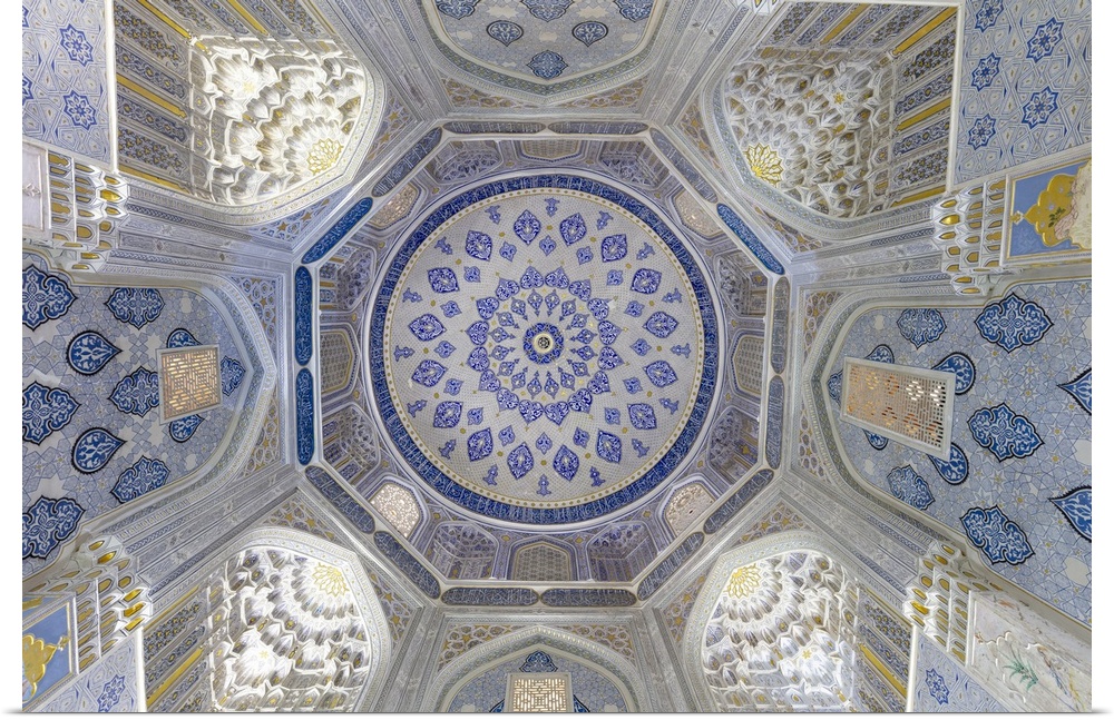 Uzbekistan, Samarkand, Bibi-khanym mosque, ceiling interior.