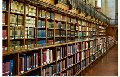 NY, NYC: books shelves inside Public Library main readers' room