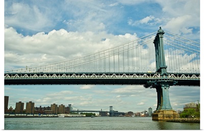 Usa, NY, Brooklyn: Manhattan bridge seen from DUMBO