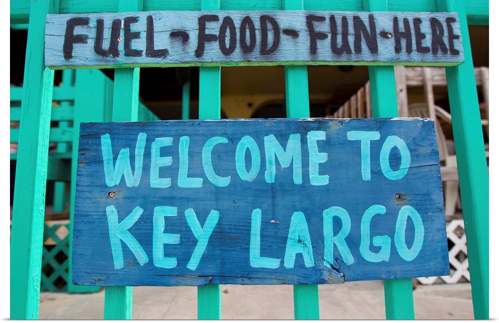 A colorful sign welcoming people to Key Largo.