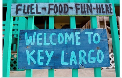 A colorful sign welcoming people to Key Largo