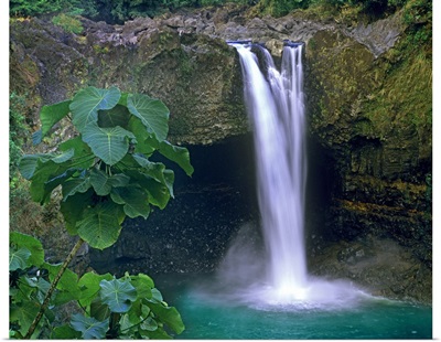 Rainbow Falls cascading into pool, Big Island, Hawaii