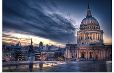 Night falls over St Paul's Cathedral, London