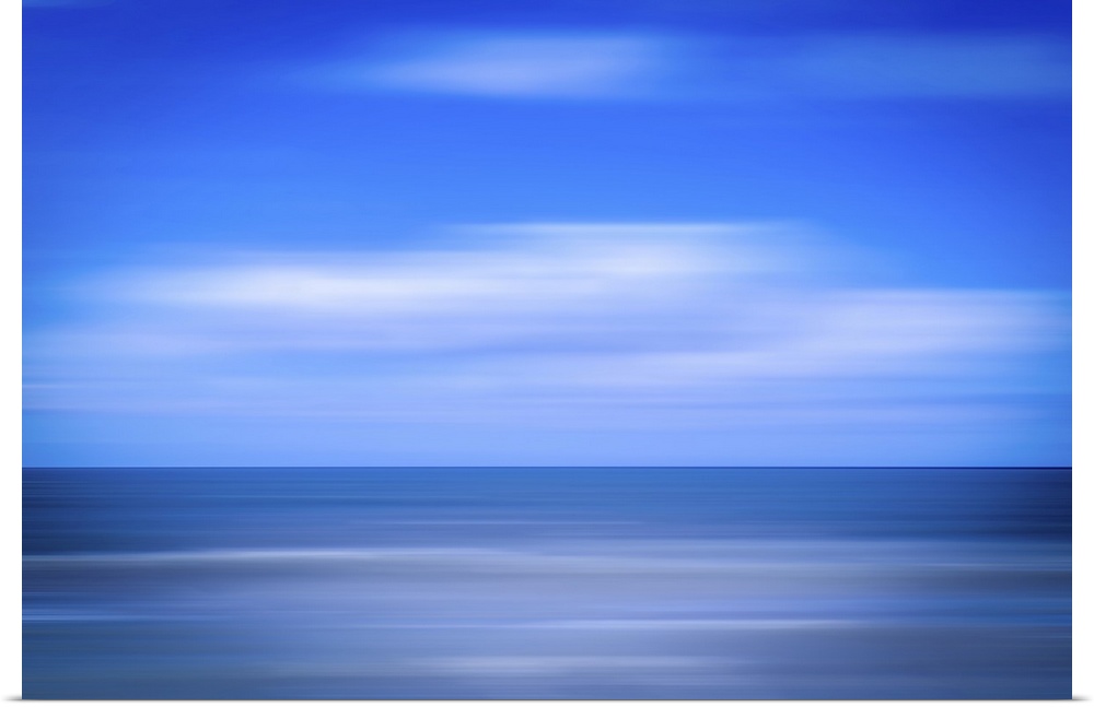 An image of the sea using the ICM (Intentional Camera Movement) technique.