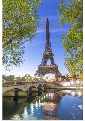 Eiffel Tower Green Nature In Paris