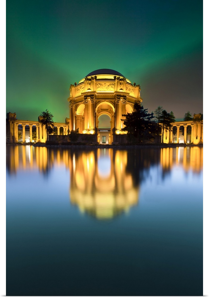 Long exposure of Palace of Fine Arts, San Francisco's historic landmark.