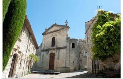 A church, Vaison-La-Romaine, Vaucluse, Provence-Alpes-Cote d'Azur, France