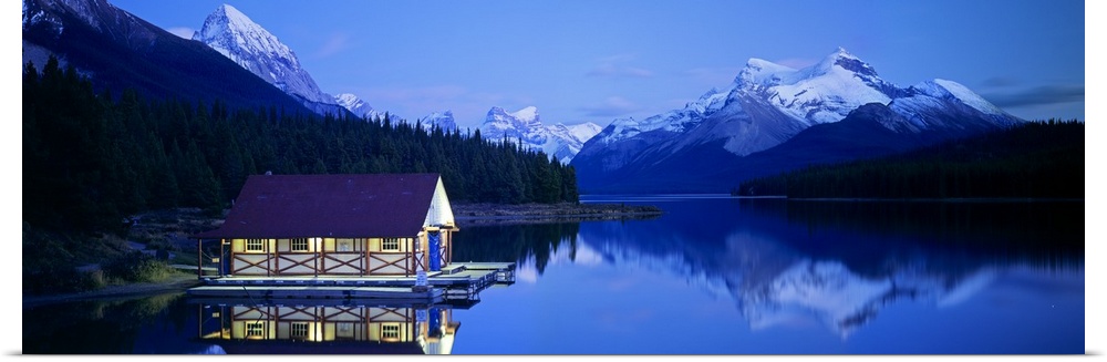 Boathouse at the lakeside, Maligne Lake, Jasper National Park, Alberta, Canada