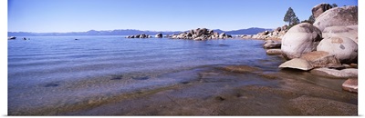 Boulders at the coast, Lake Tahoe, California