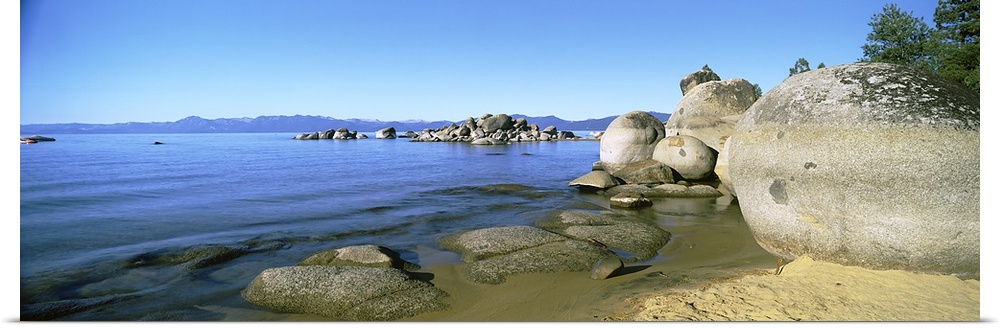 Boulders at the coast, Lake Tahoe, California, USA