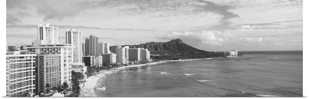 Buildings at the coastline with a volcanic mountain in the background, Diamond Head, Waikiki, Oahu, Honolulu, Hawaii