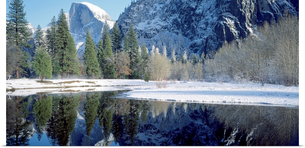 CA, Yosemite National Park, Half Dome and Merced River in Winter