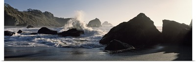 California, Luffenholtz Beach, View of waves crashing on rocks at a beach