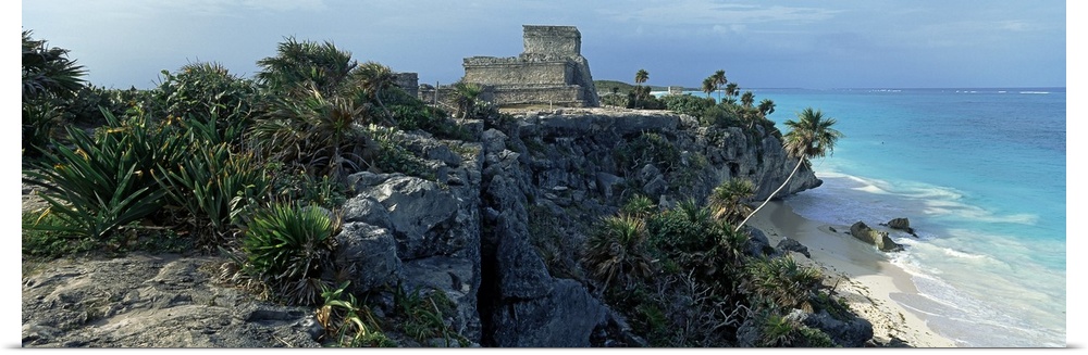 Castle on a cliff, El Castillo, Tulum, Yucatan, Mexico