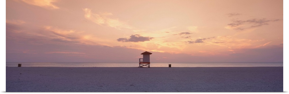 Florida, Venice, Venice Beach, Sunset over Gulf of Mexico