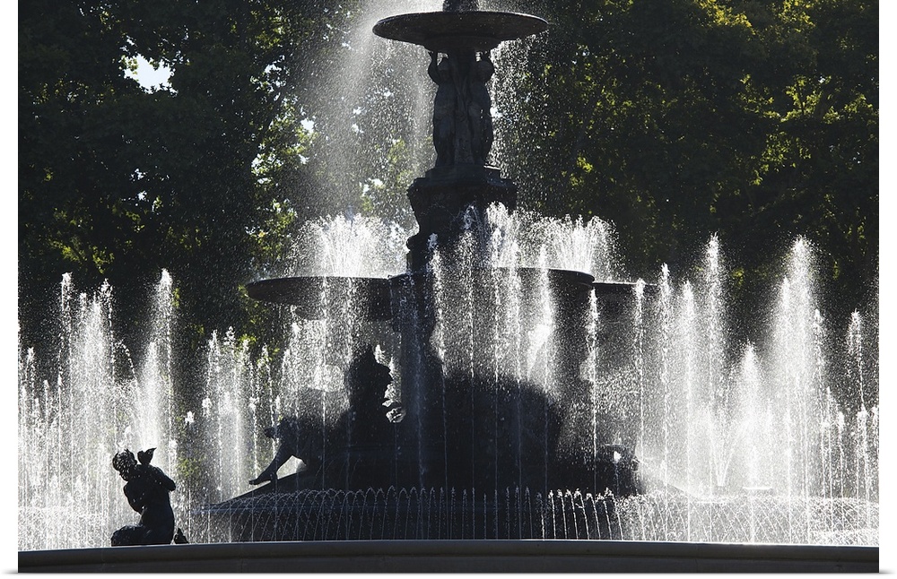 Fountain in a park, General San Martin Park, Mendoza, Argentina