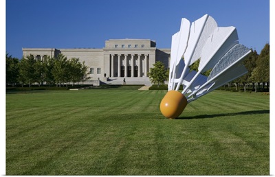 Gaint shuttlecock sculpture in front of a museum, Nelson Atkins Museum of Art, Kansas City, Missouri