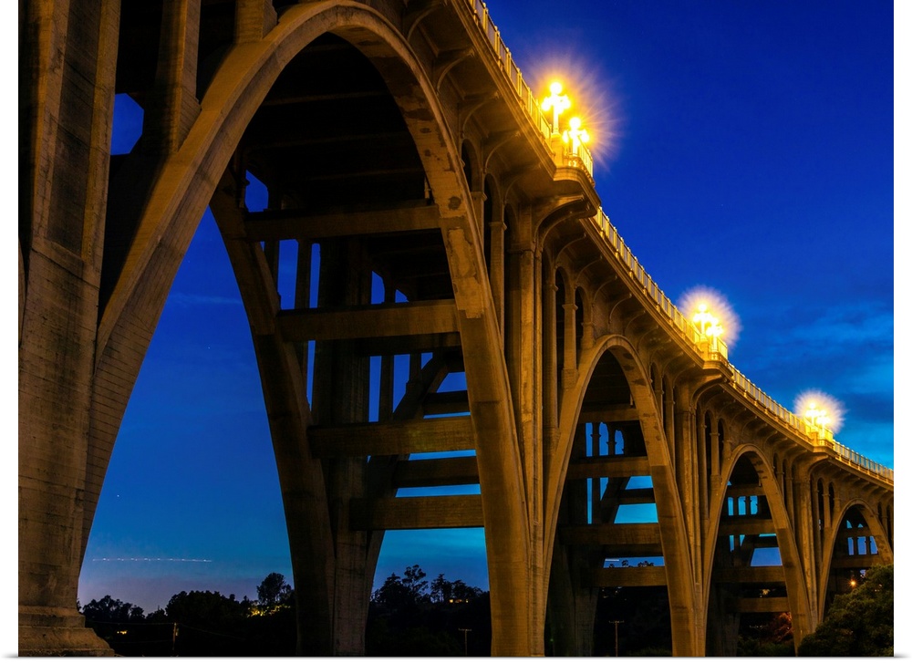 Historic colorado bridge arches at dusk, pasadena, ca.