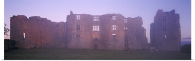 Ireland, Roscommon Castle, View of the castle at dawn