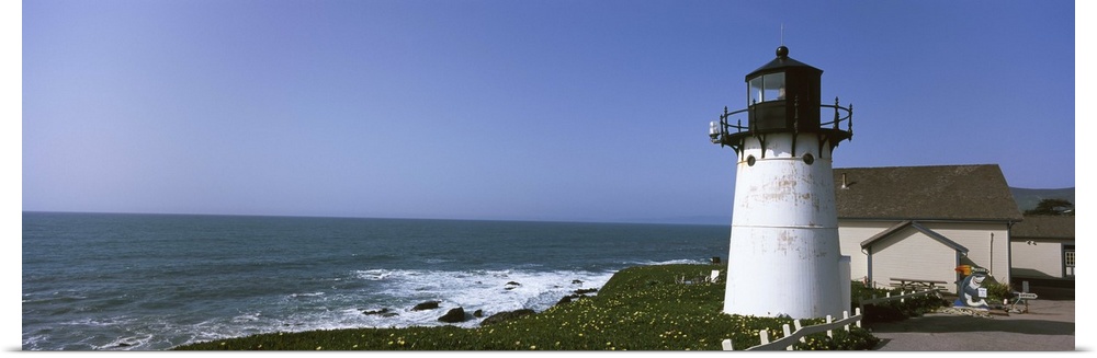 USA, California, San Mateo County, Point Montara Lighthouse