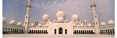 Low angle view of a mosque Sheikh Zayed Mosque Abu Dhabi United Arab Emirates