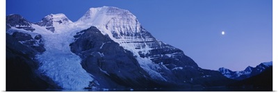 Low angle view of snowcapped mountains, Mt Robson, Mount Robson Provincial Park, British Columbia, Canada