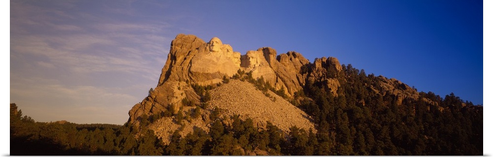 Panoramic view of the granite sculpture, Mount Rushmore, in South Dakota.