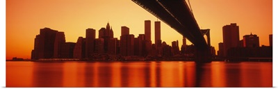 New York, East River and Brooklyn Bridge